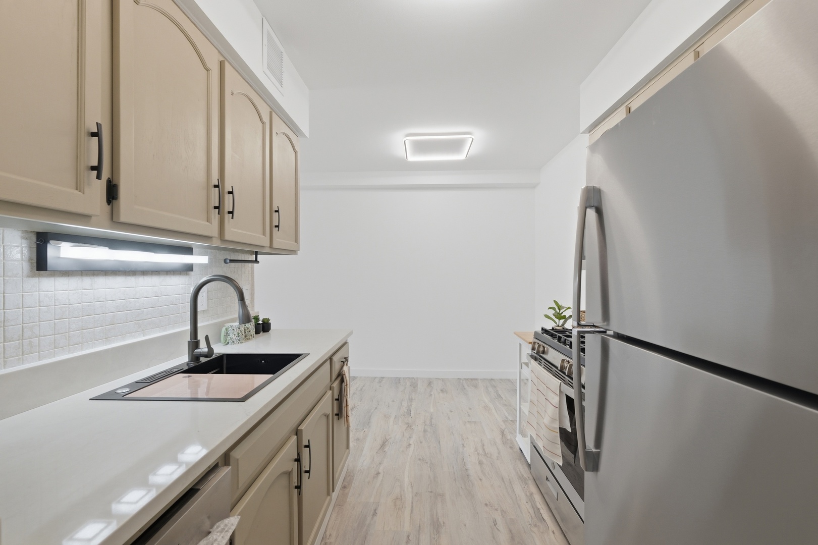 1500 Robin Circle #112, Hoffman Estates, IL 60169