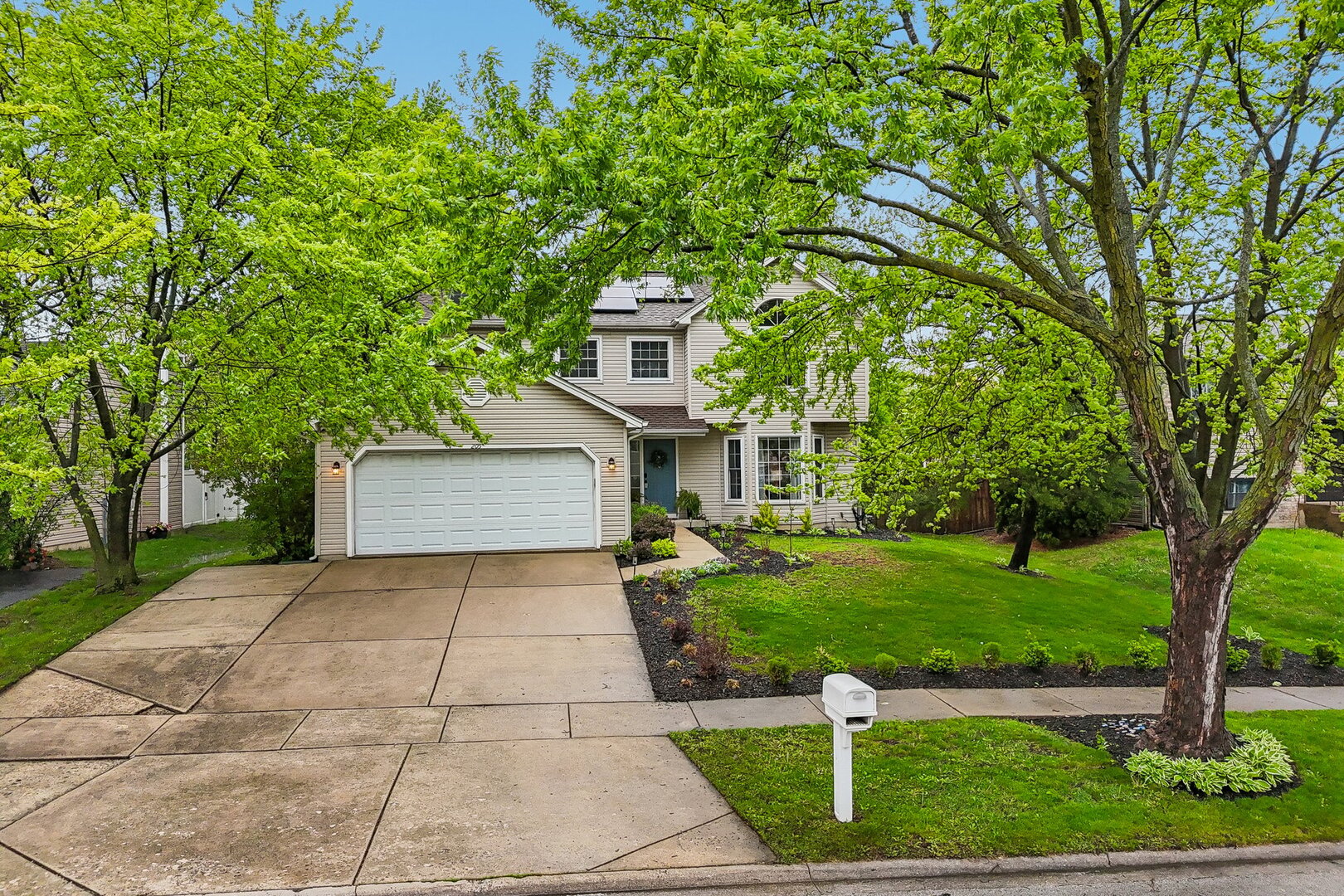 205 Green Mountain Drive, Bolingbrook, IL 60440
