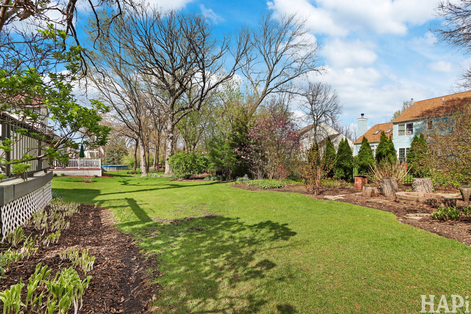 1121 Williamsburg Circle, Grayslake, IL 60030