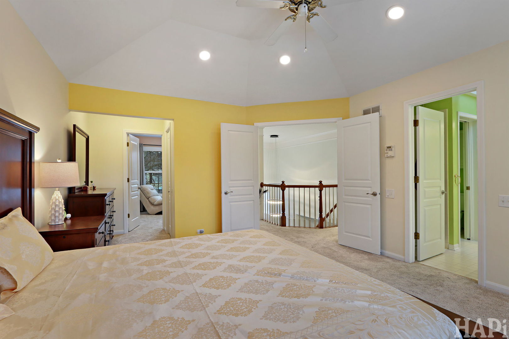 1121 Williamsburg Circle, Grayslake, IL 60030