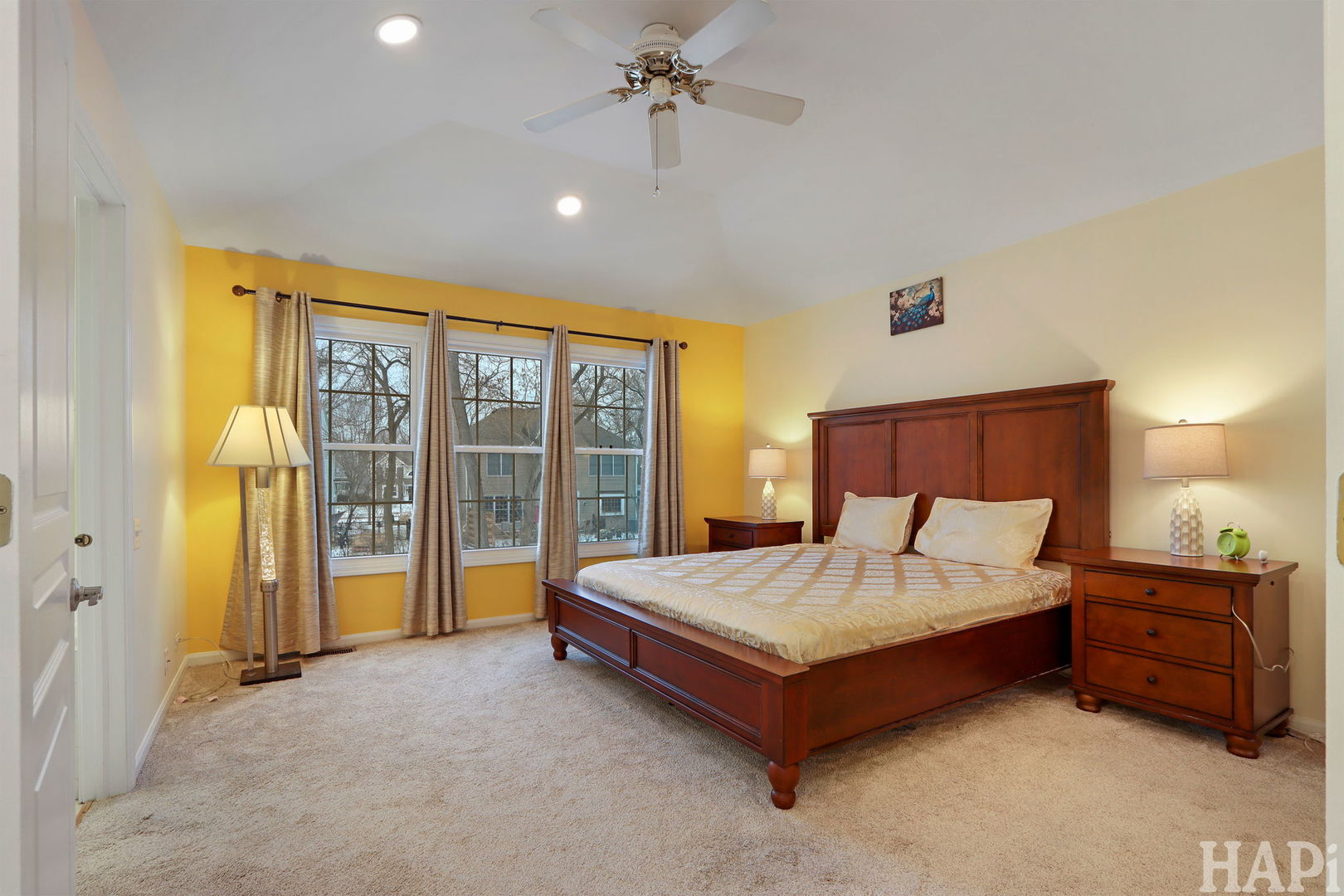 1121 Williamsburg Circle, Grayslake, IL 60030