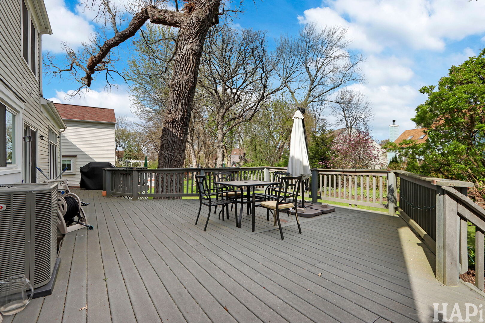 1121 Williamsburg Circle, Grayslake, IL 60030