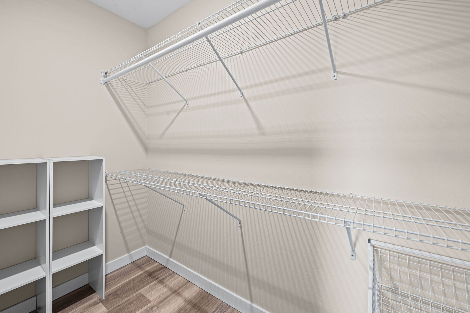 1205 E Hintz Road #209, Arlington Heights, IL 60004