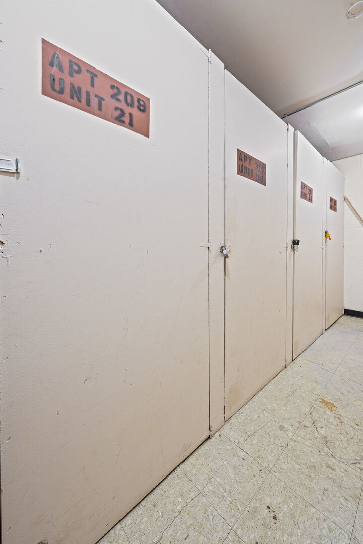 1205 E Hintz Road #209, Arlington Heights, IL 60004