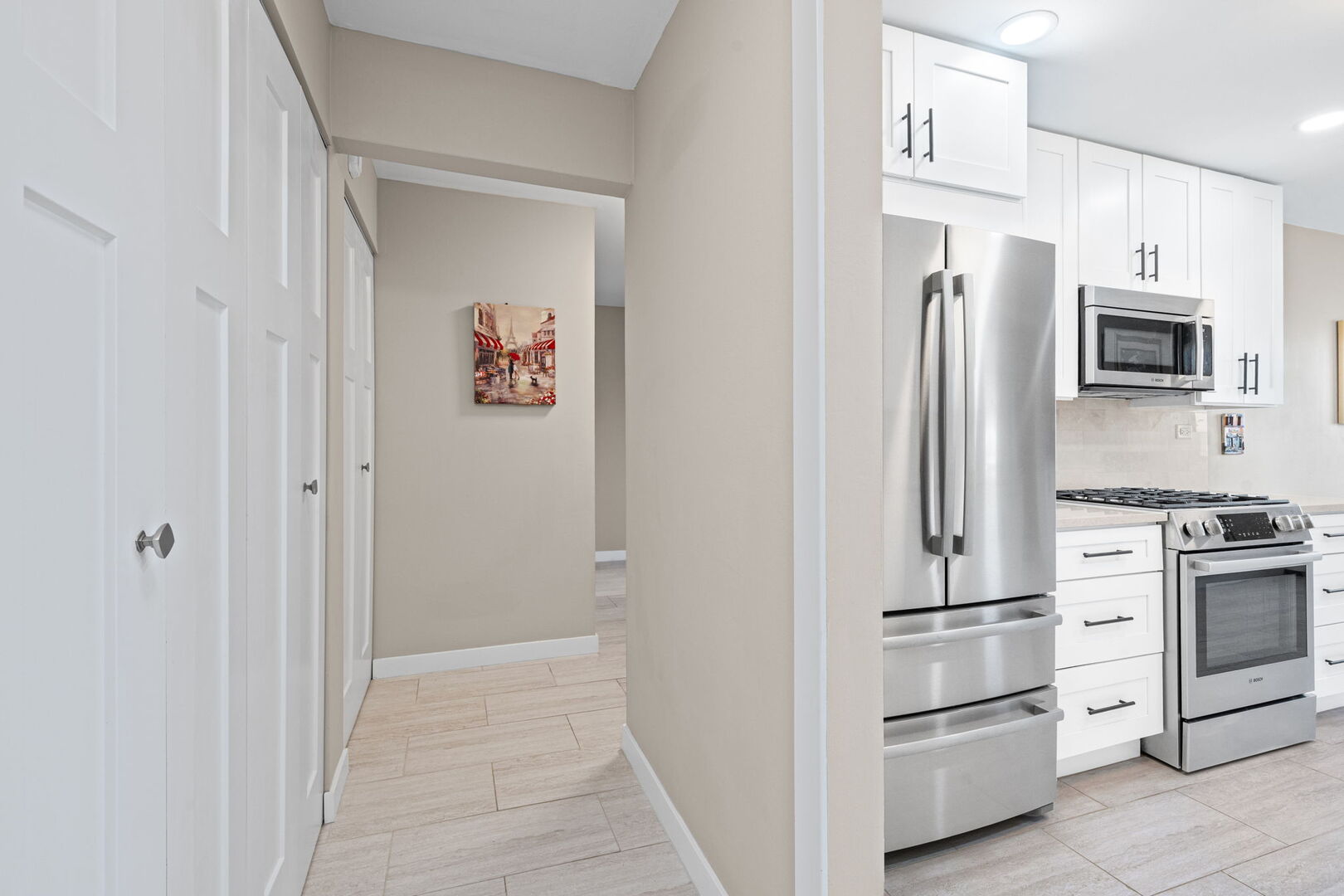 1205 E Hintz Road #209, Arlington Heights, IL 60004