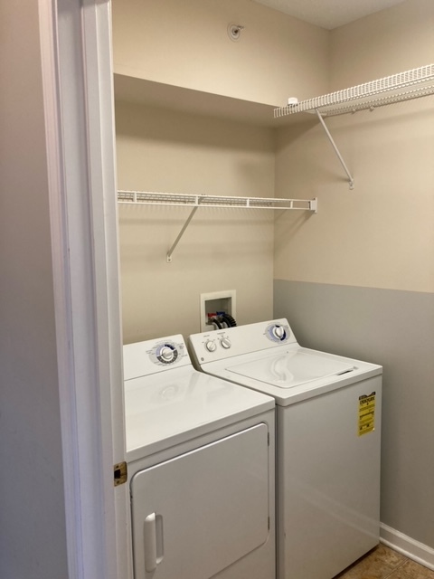 655 Perrie Drive #305, Elk Grove Village, IL 60007