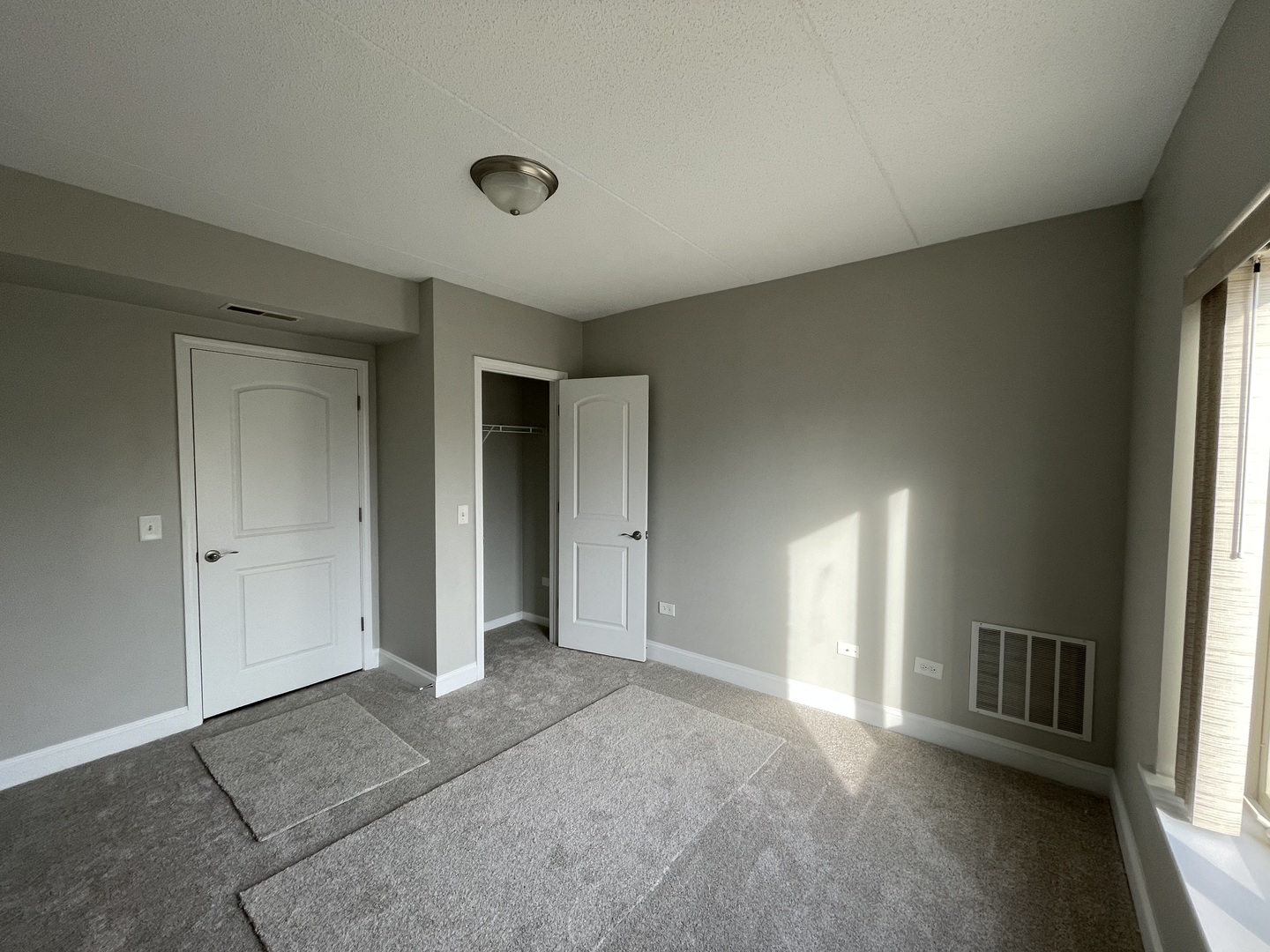 655 Perrie Drive #305, Elk Grove Village, IL 60007