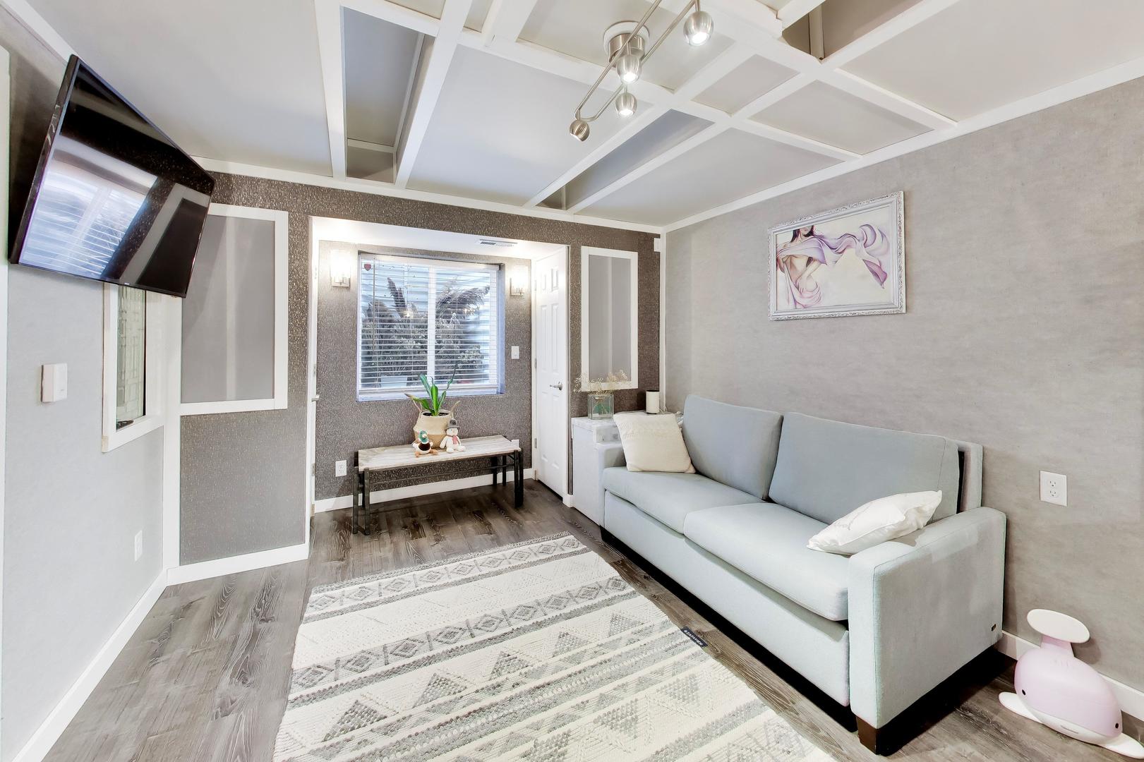 North Aurora, IL 60542