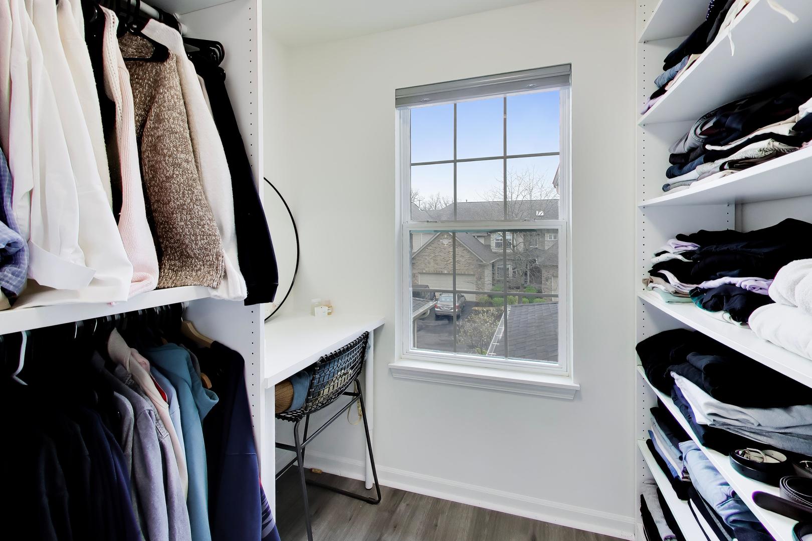 North Aurora, IL 60542