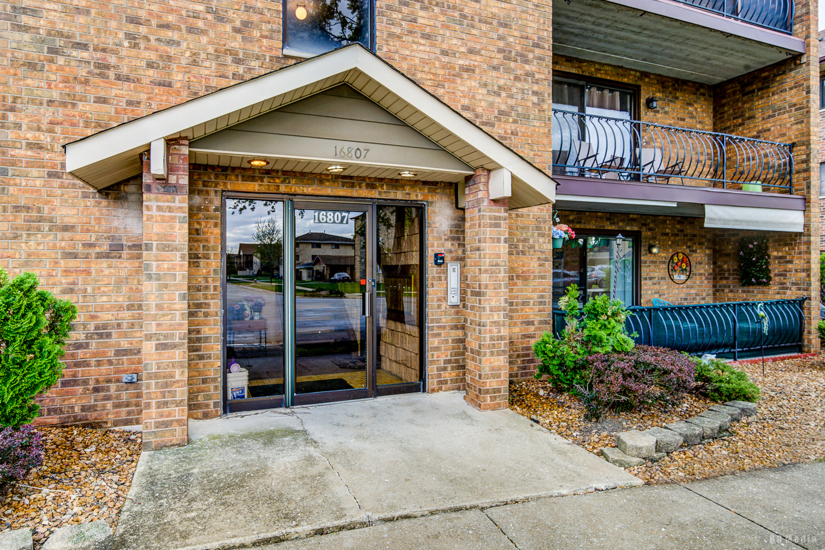 16807 81st Avenue #1S, Tinley Park, IL 60477