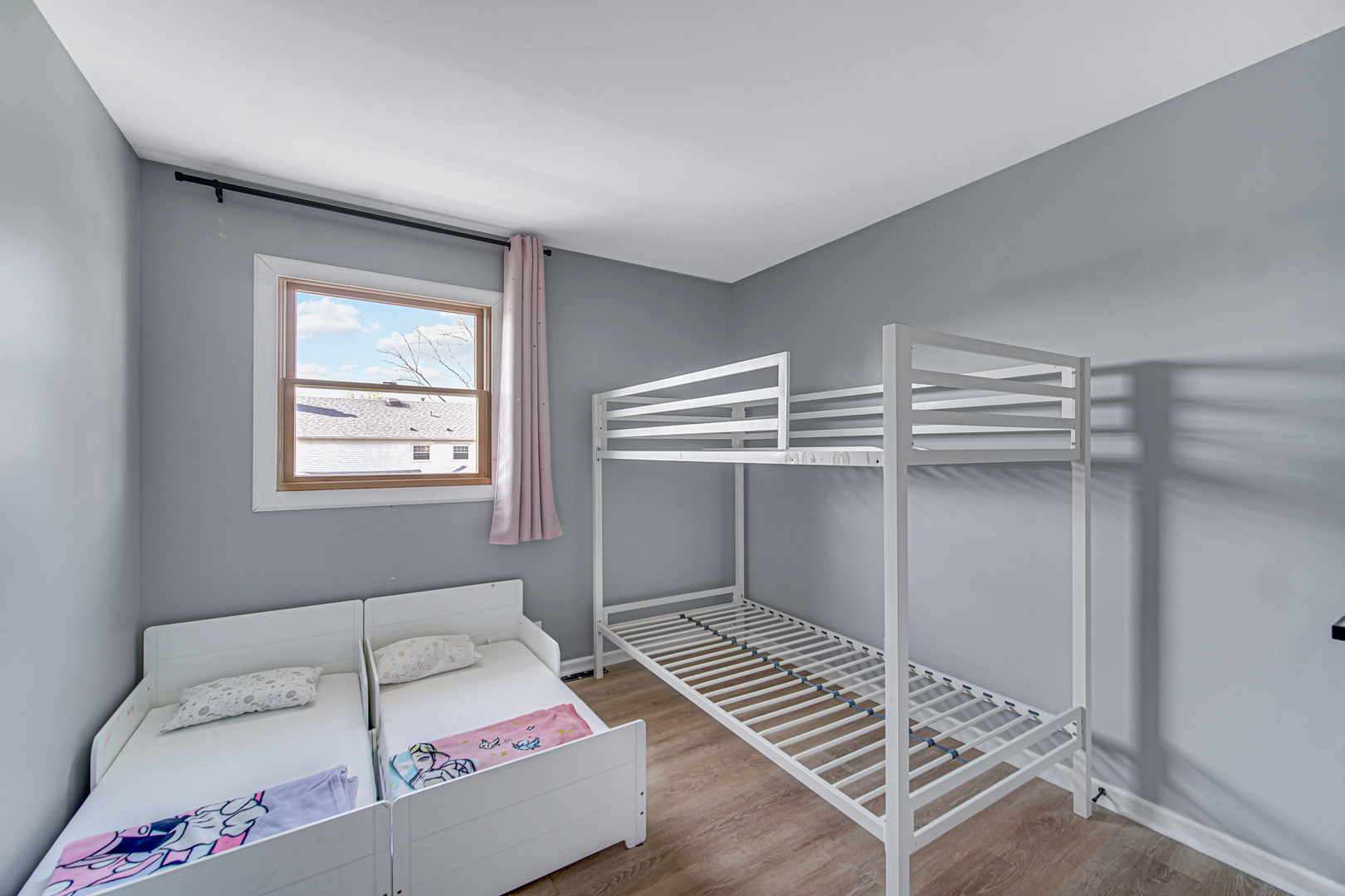 1623 W Bray Court, Arlington Heights, IL 60005