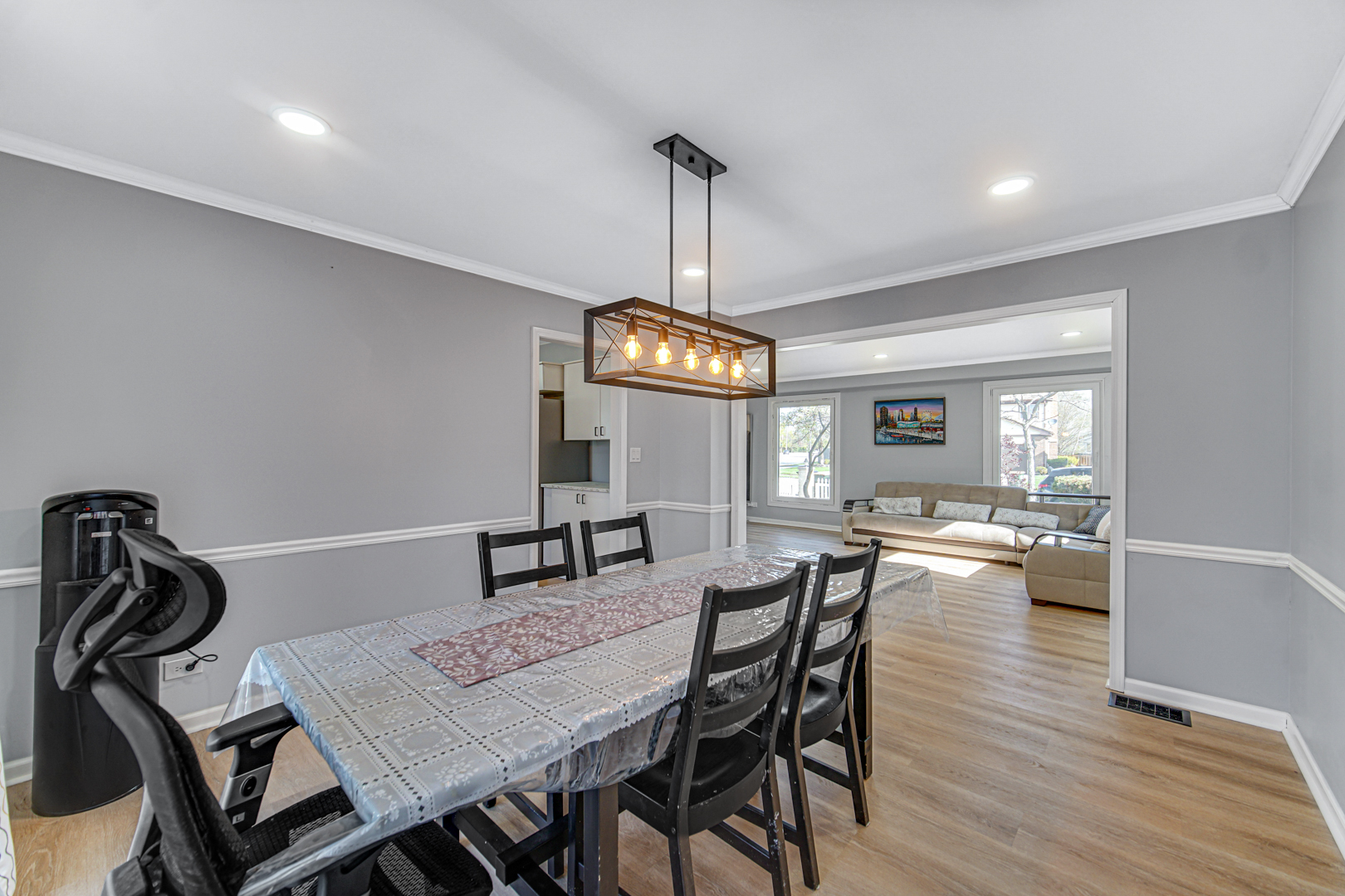 1623 W Bray Court, Arlington Heights, IL 60005