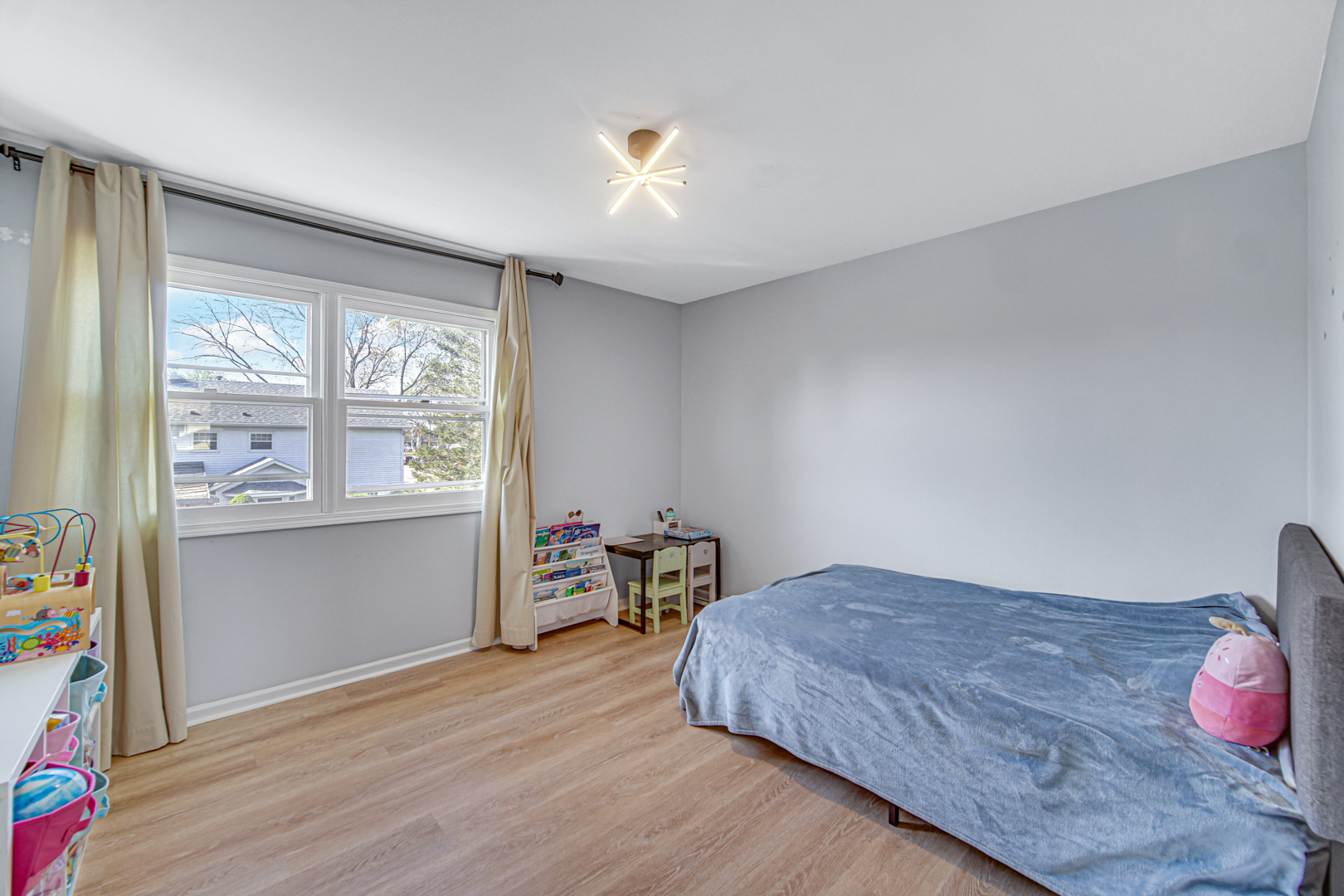 1623 W Bray Court, Arlington Heights, IL 60005