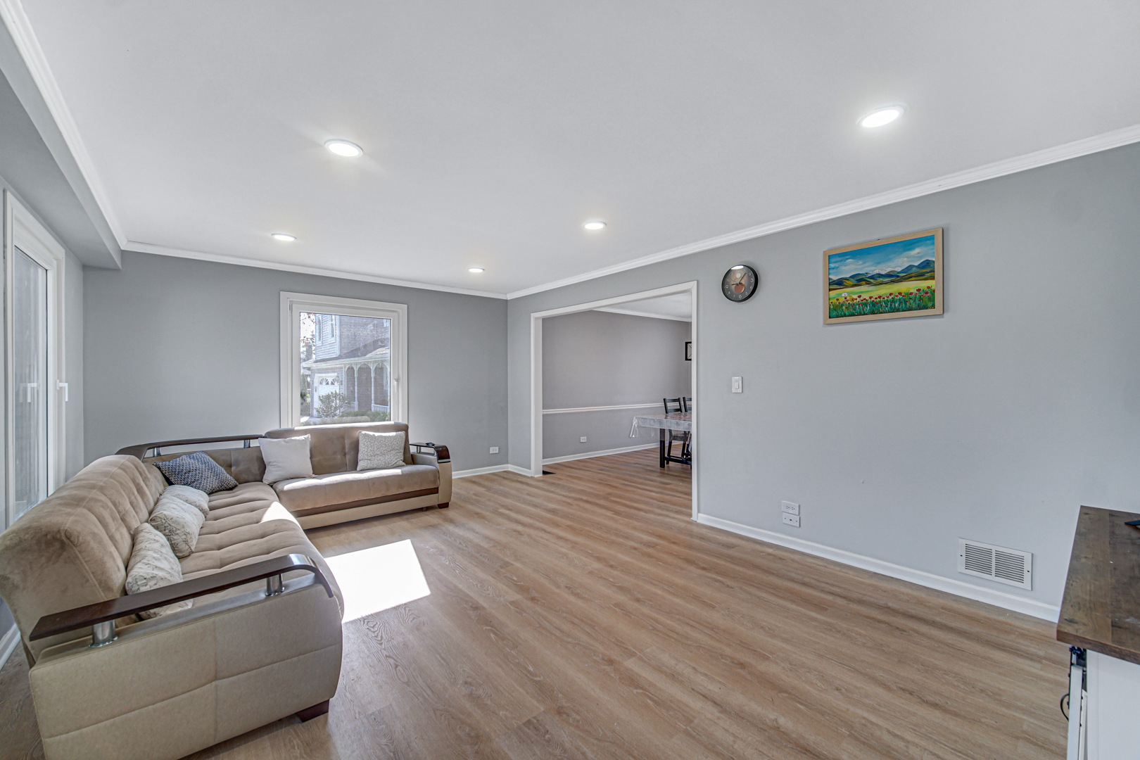 1623 W Bray Court, Arlington Heights, IL 60005