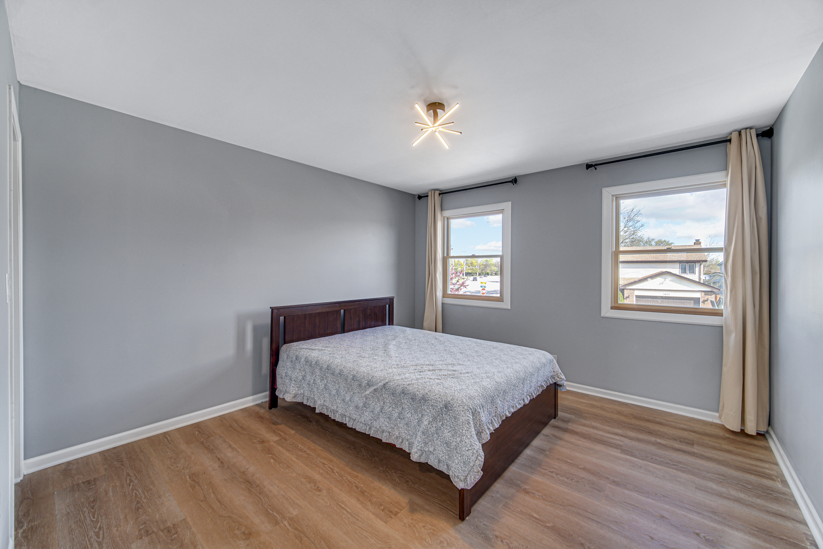 1623 W Bray Court, Arlington Heights, IL 60005