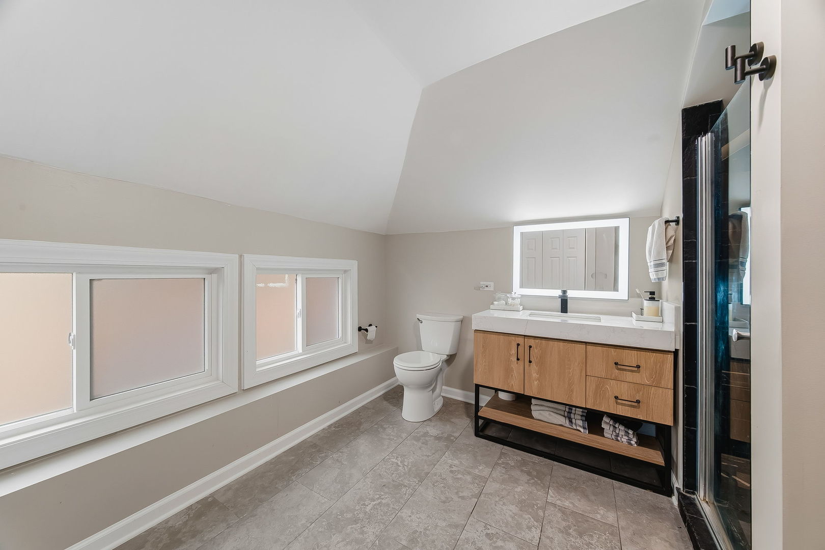 12633 Maple Avenue, Blue Island, IL 60406