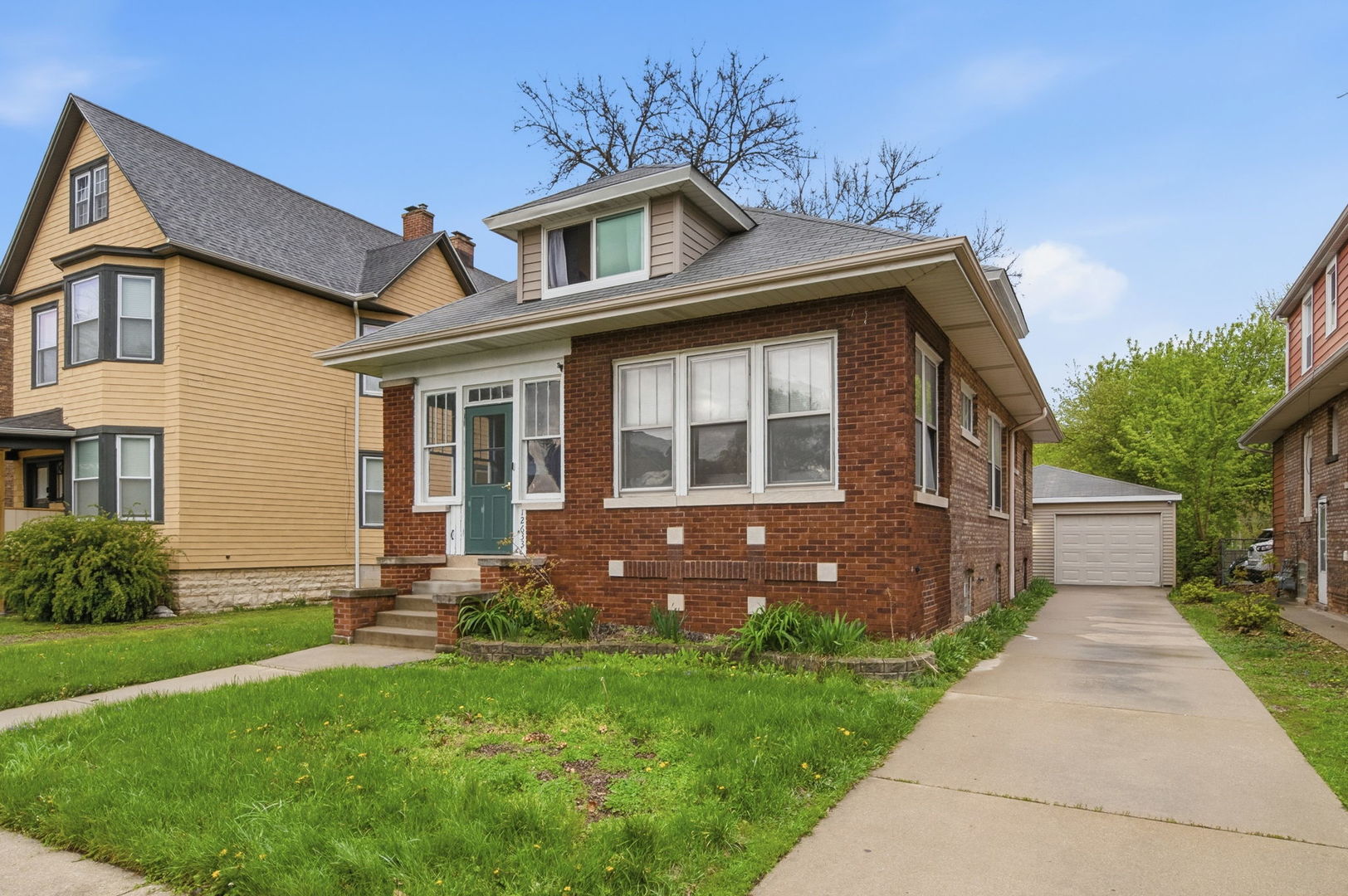 12633 Maple Avenue, Blue Island, IL 60406