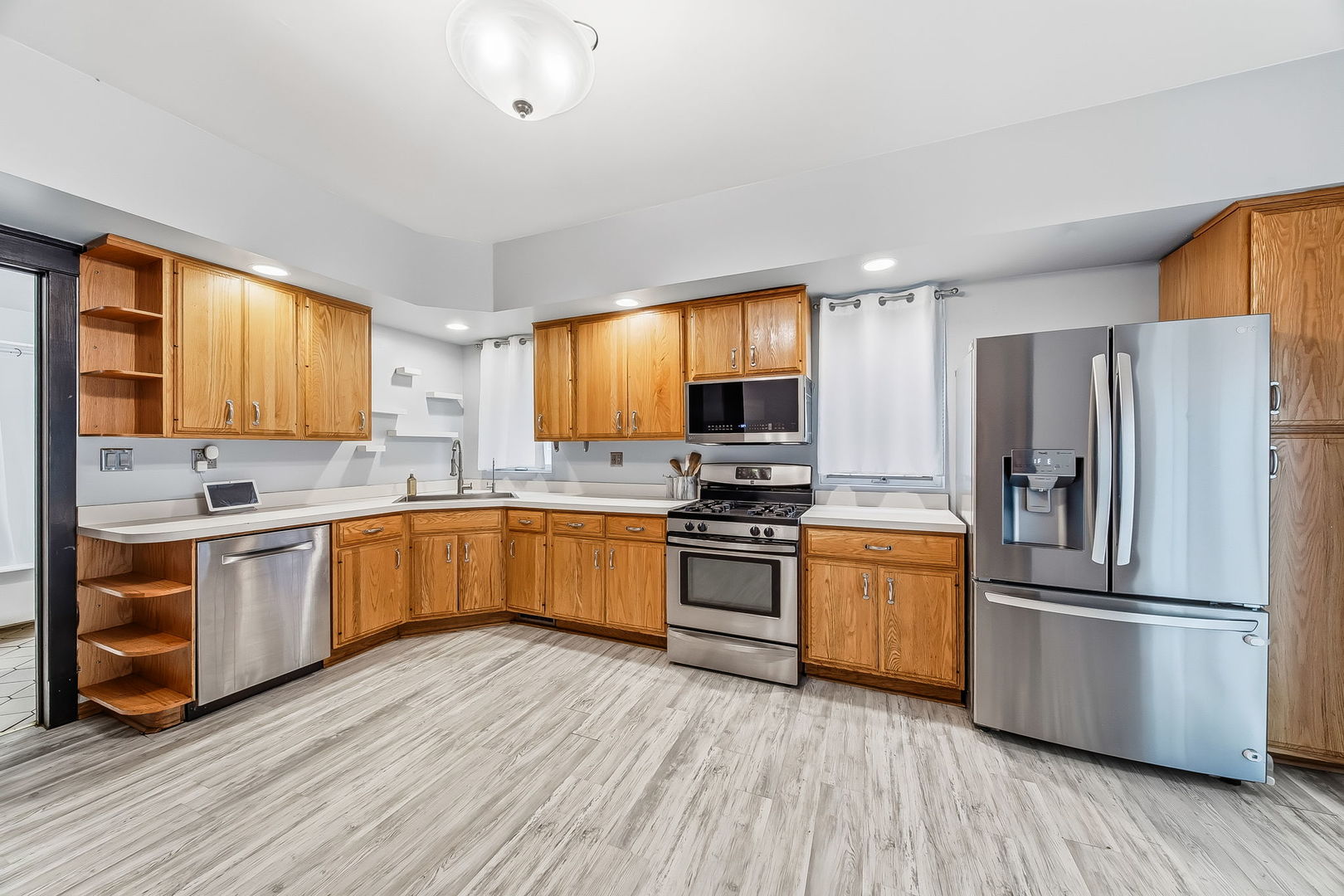 12633 Maple Avenue, Blue Island, IL 60406