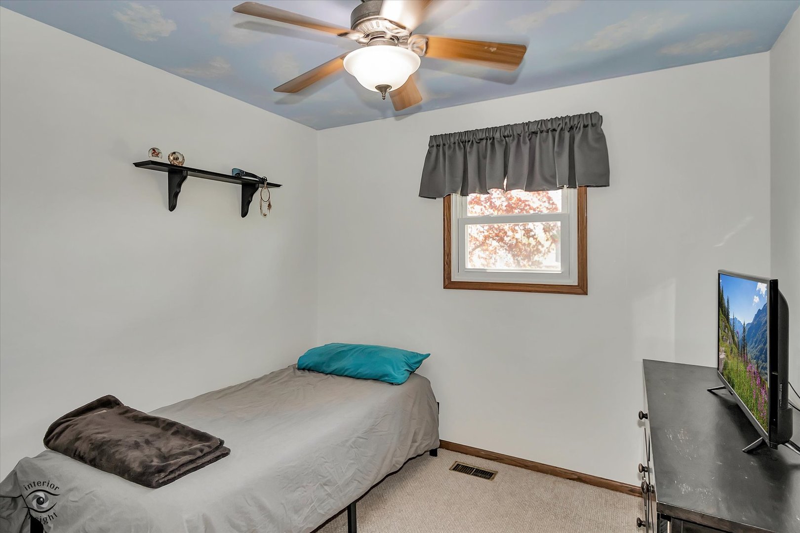 5641 Dover Road, Oak Forest, IL 60452