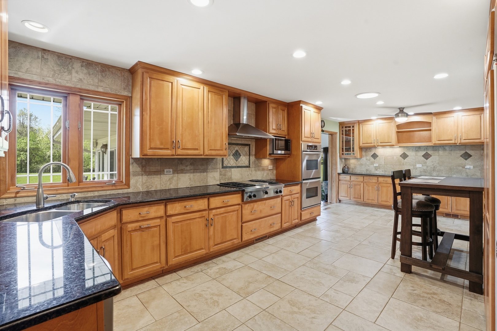 13 Wild Cherry Lane, Palos Park, IL 60464