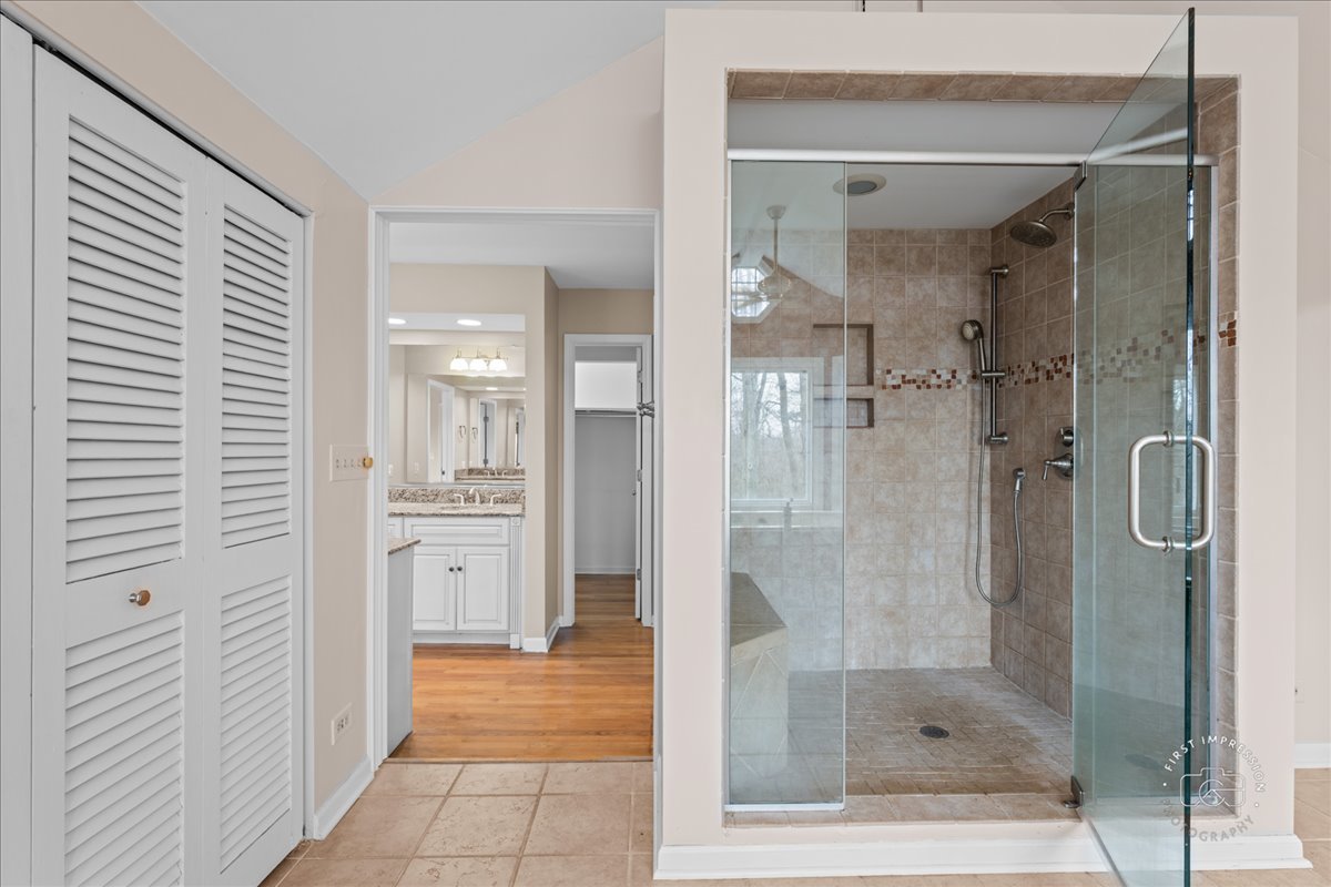 Naperville, IL 60563