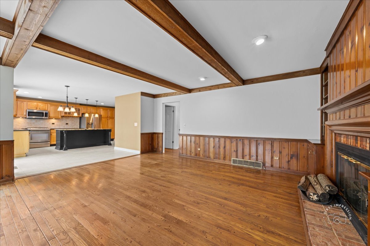 Naperville, IL 60563