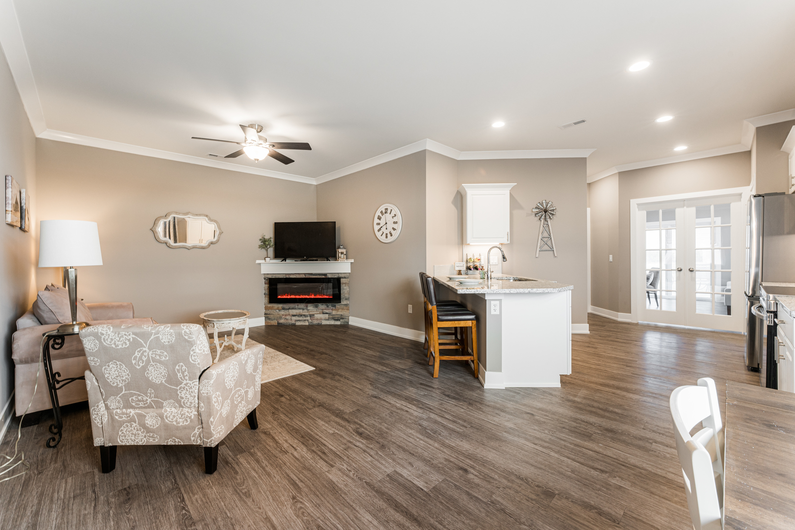 101 Granite Way #101, Genoa, IL 60135