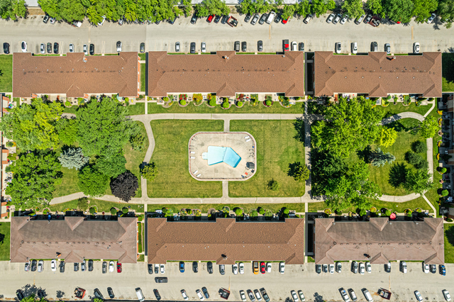 1113 Holiday Lane #9, Des Plaines, IL 60016