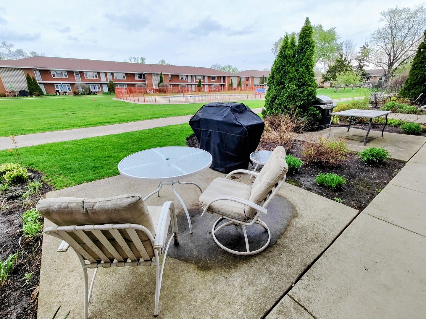 1113 Holiday Lane #9, Des Plaines, IL 60016