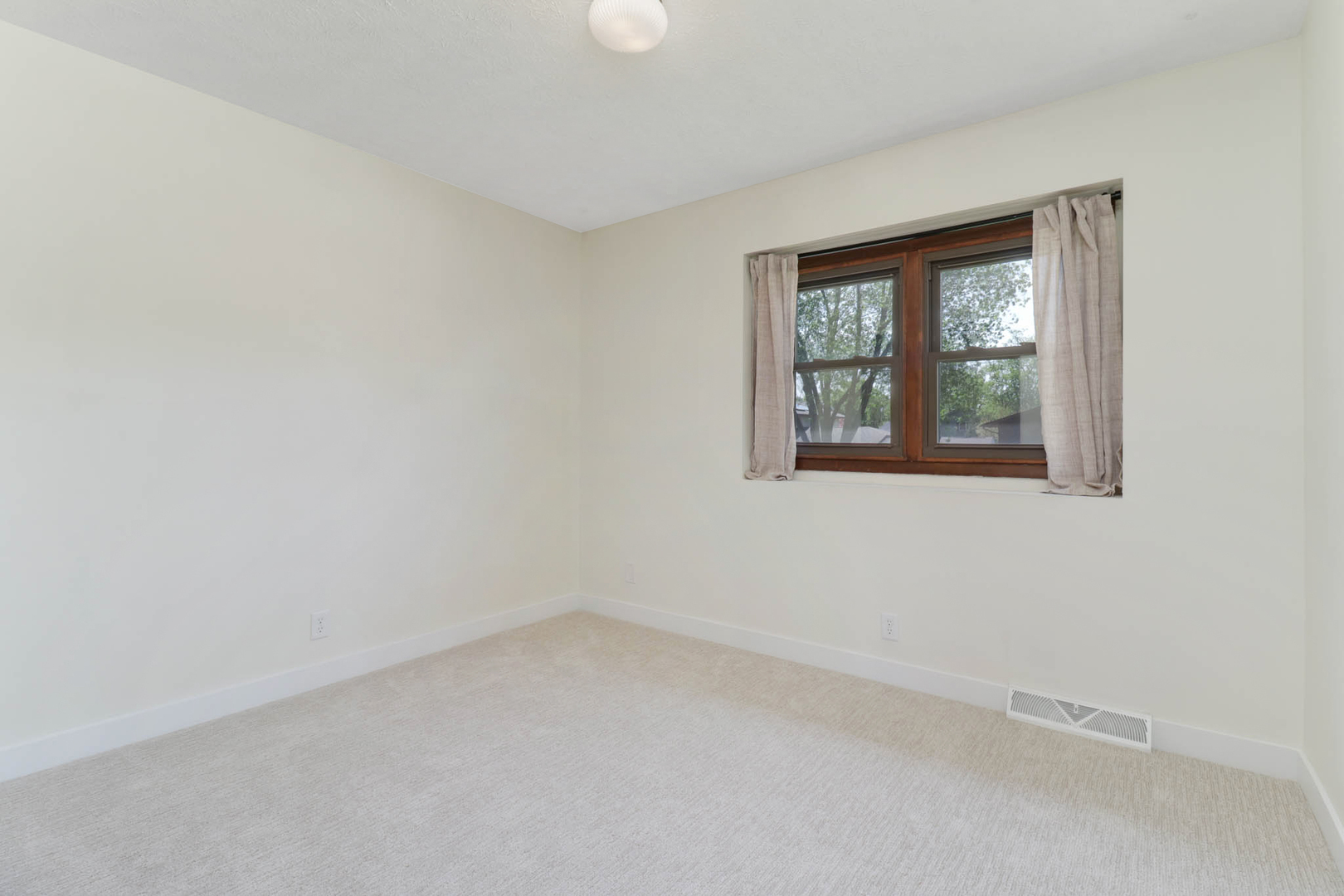 Bloomington, IL 61704