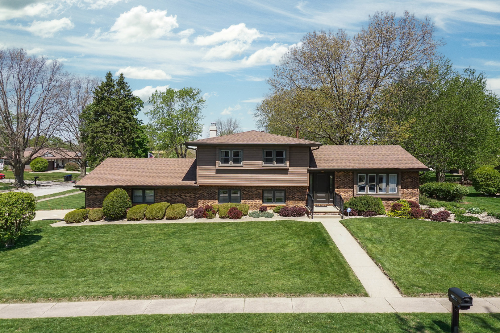 Bloomington, IL 61704