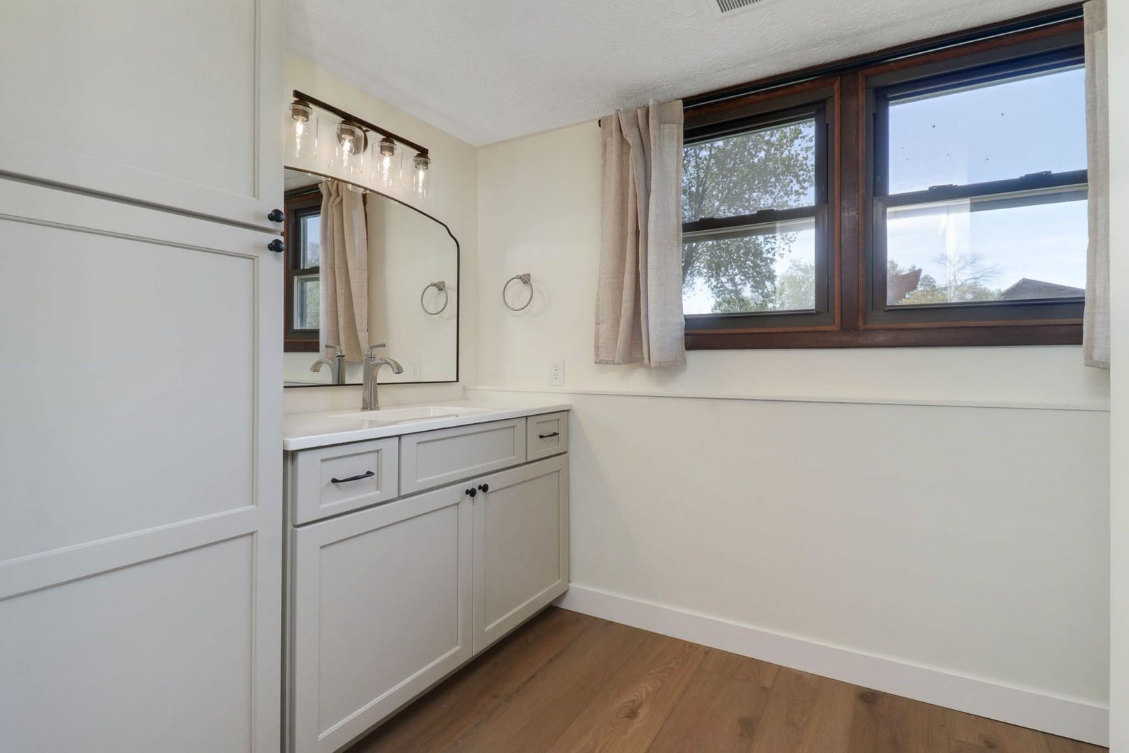 Bloomington, IL 61704