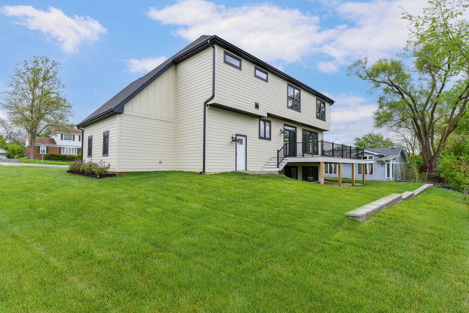 4600 Sterling Road, Downers Grove, IL 60515