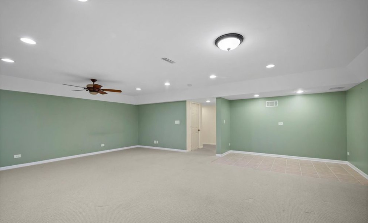 905 Thornwood Court, St. Charles, IL 60174