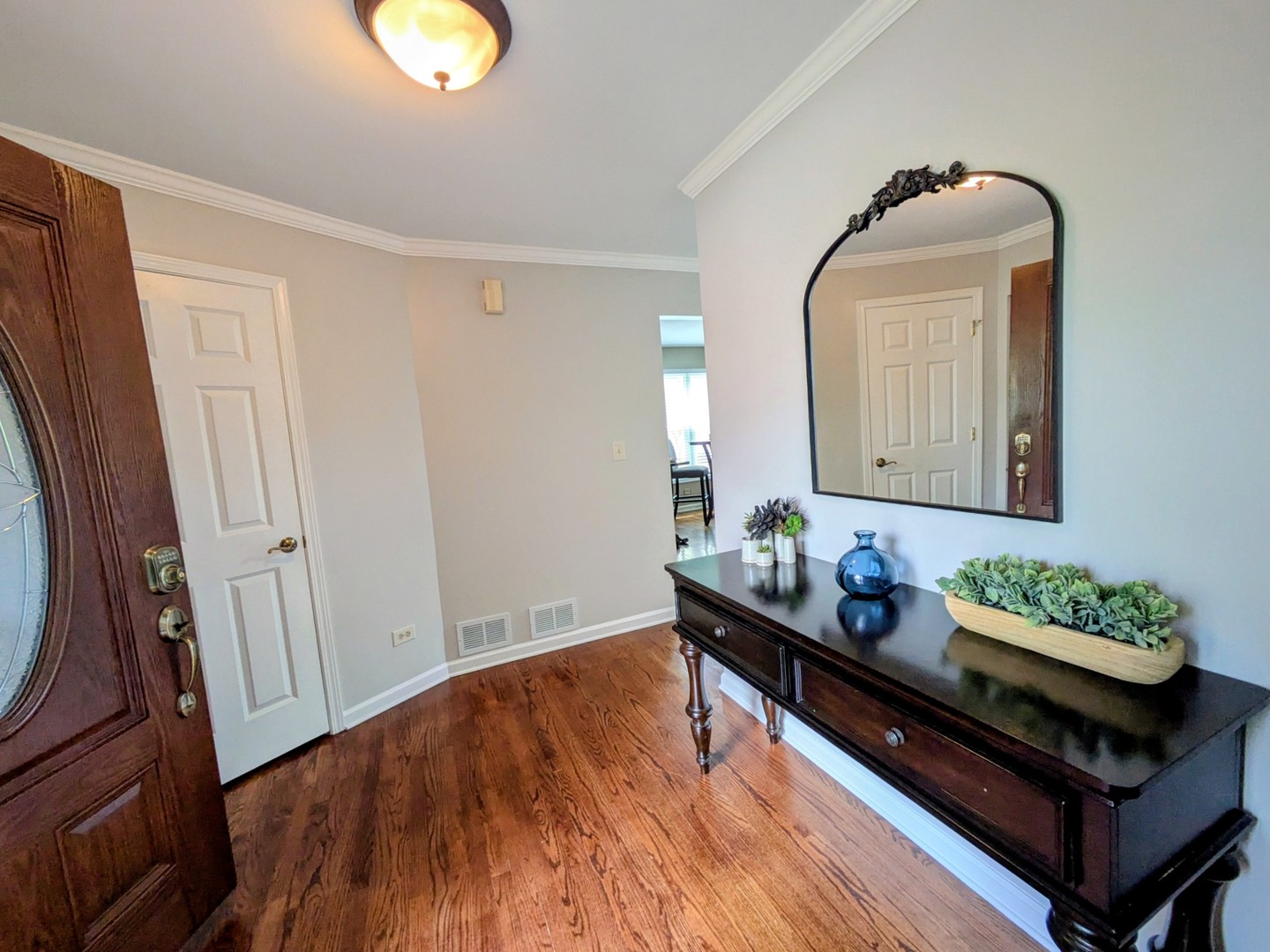 905 Thornwood Court, St. Charles, IL 60174