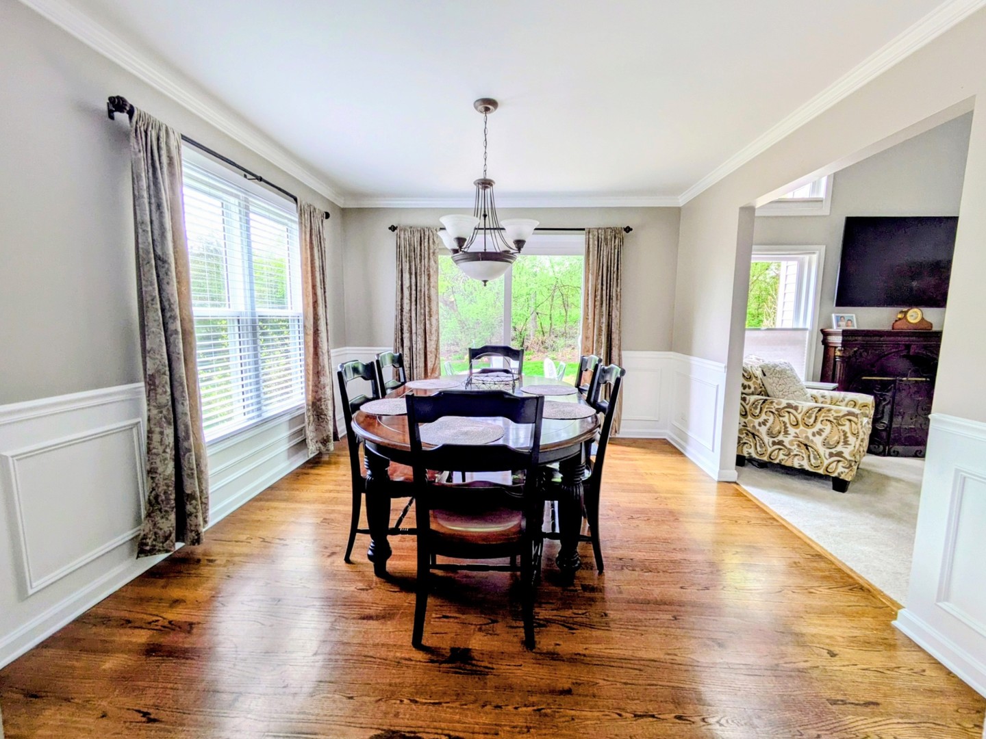 905 Thornwood Court, St. Charles, IL 60174