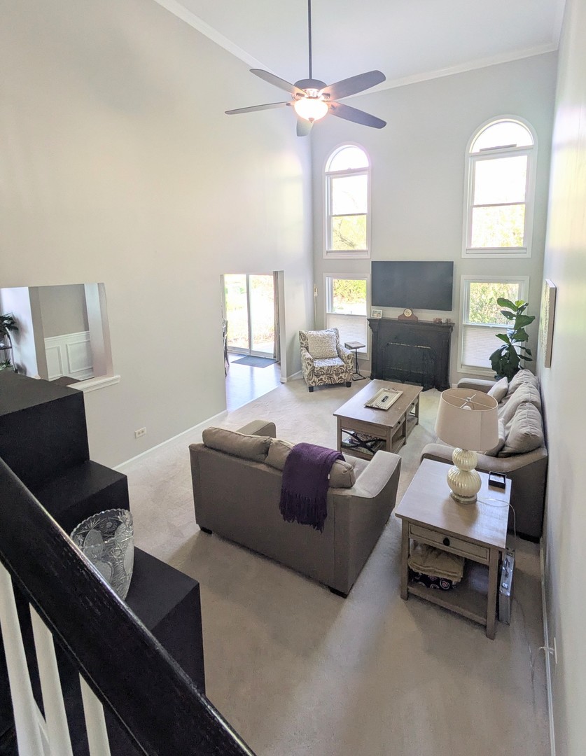 905 Thornwood Court, St. Charles, IL 60174