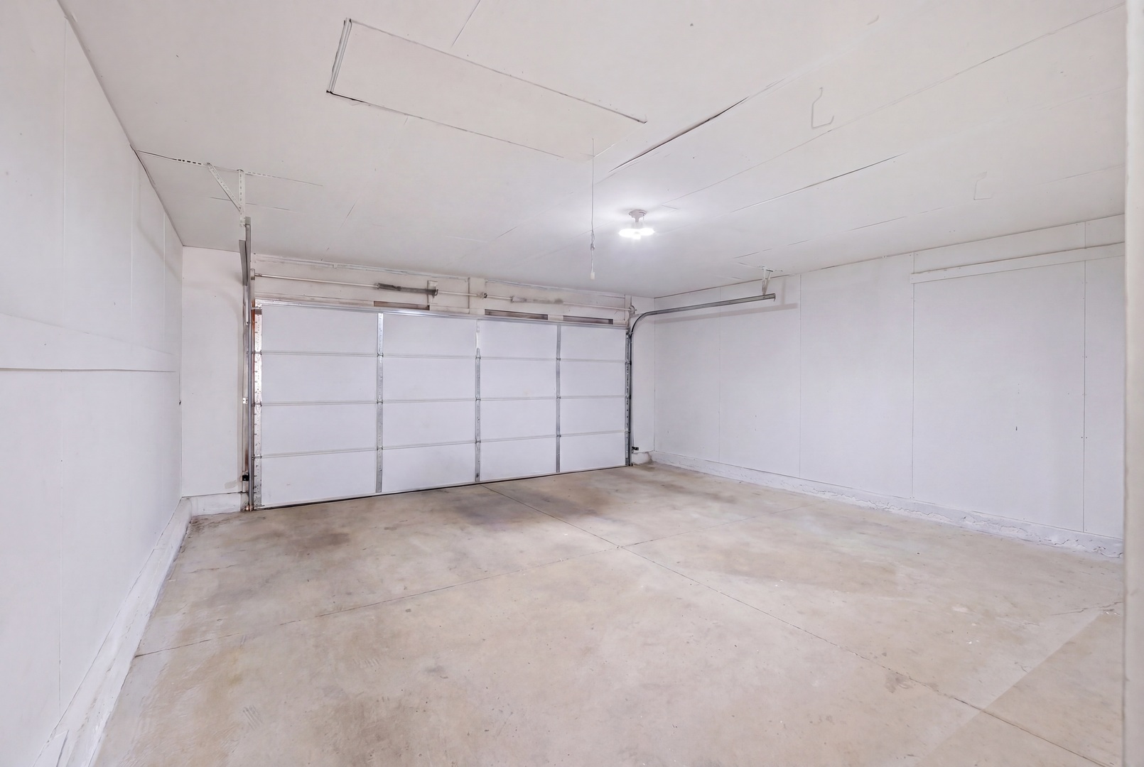 312 Homestead Drive, Bolingbrook, IL 60440