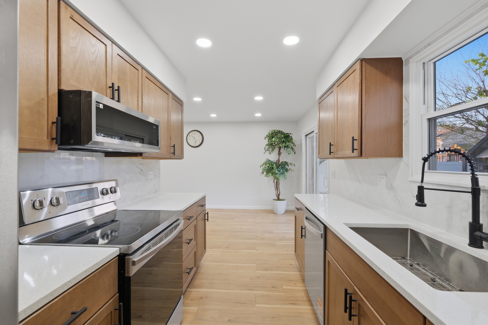 312 Homestead Drive, Bolingbrook, IL 60440