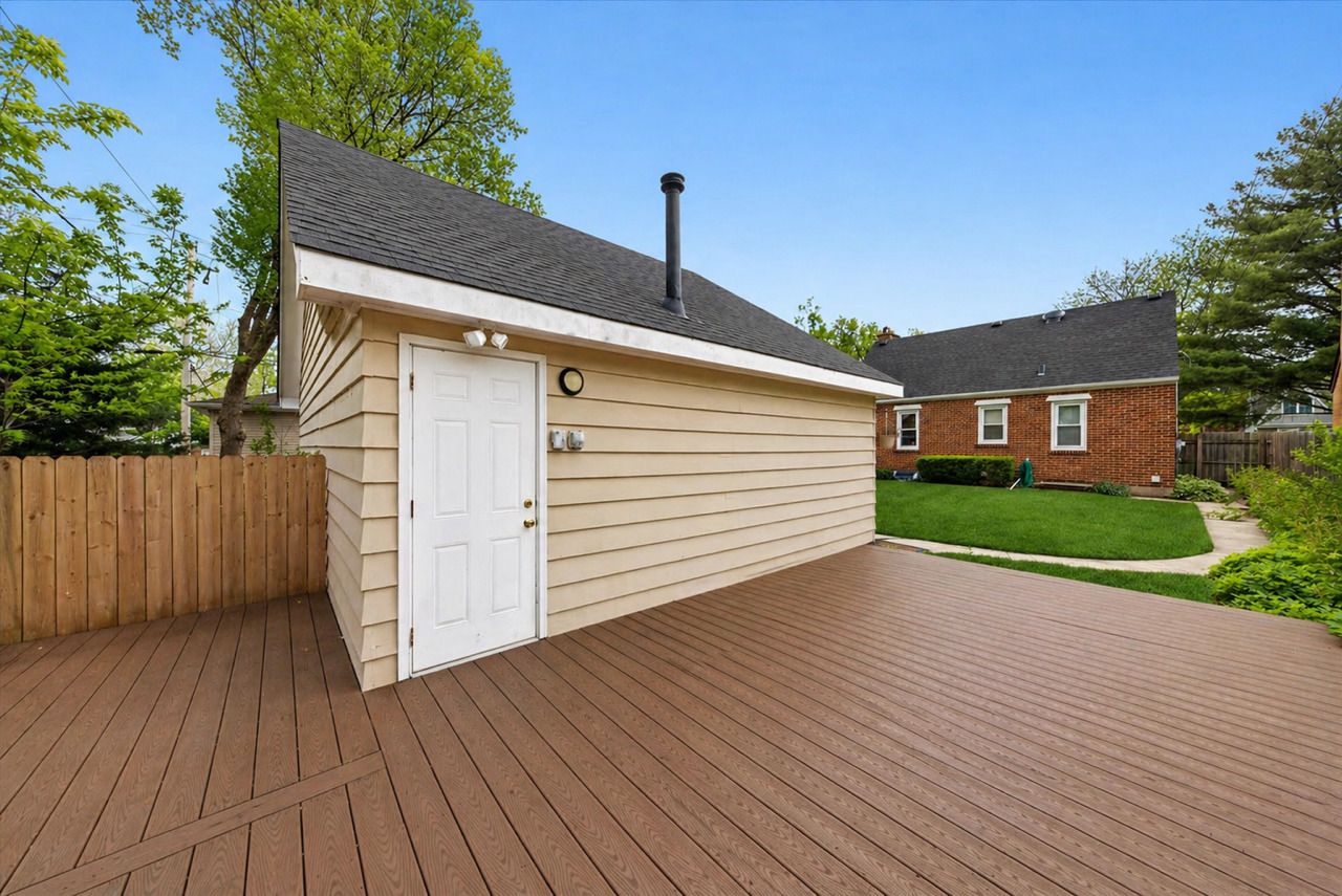 923 S Fairfield Avenue, Elmhurst, IL 60126