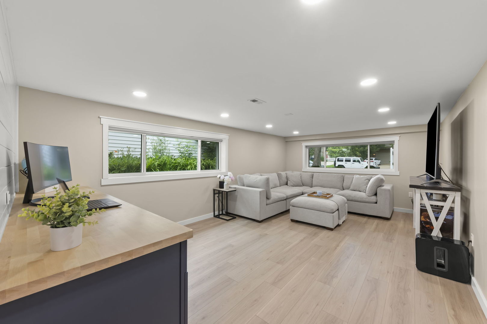 5244 Benton Avenue, Downers Grove, IL 60515