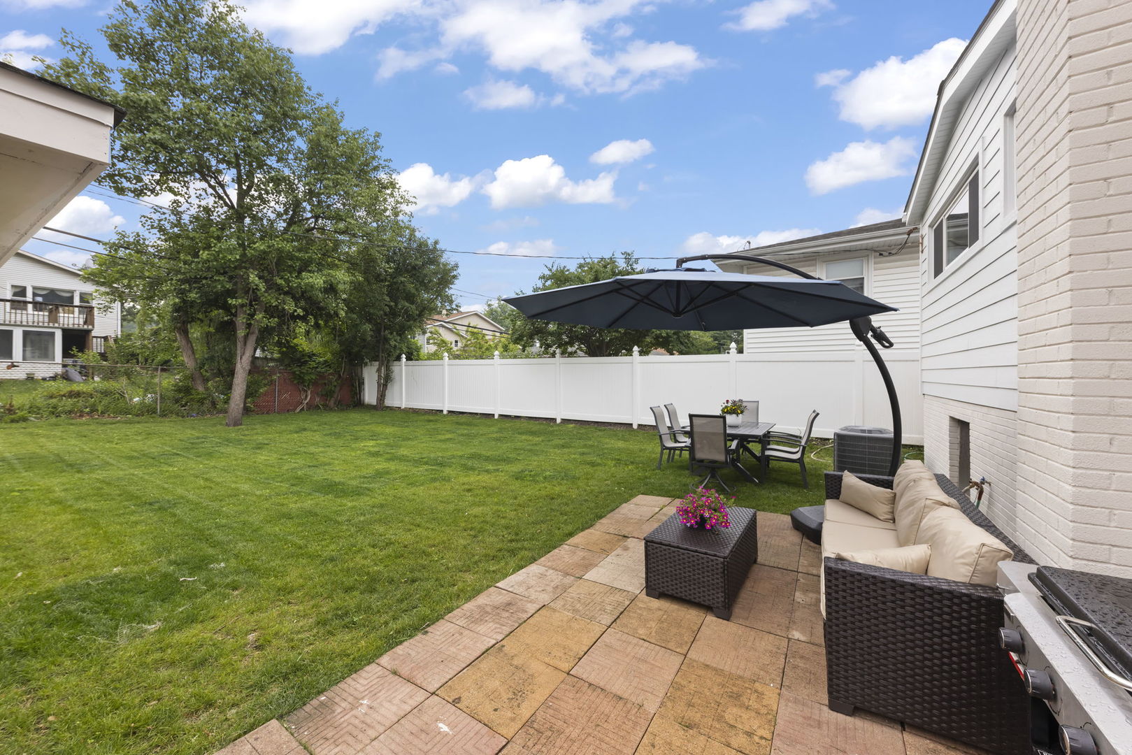 5244 Benton Avenue, Downers Grove, IL 60515