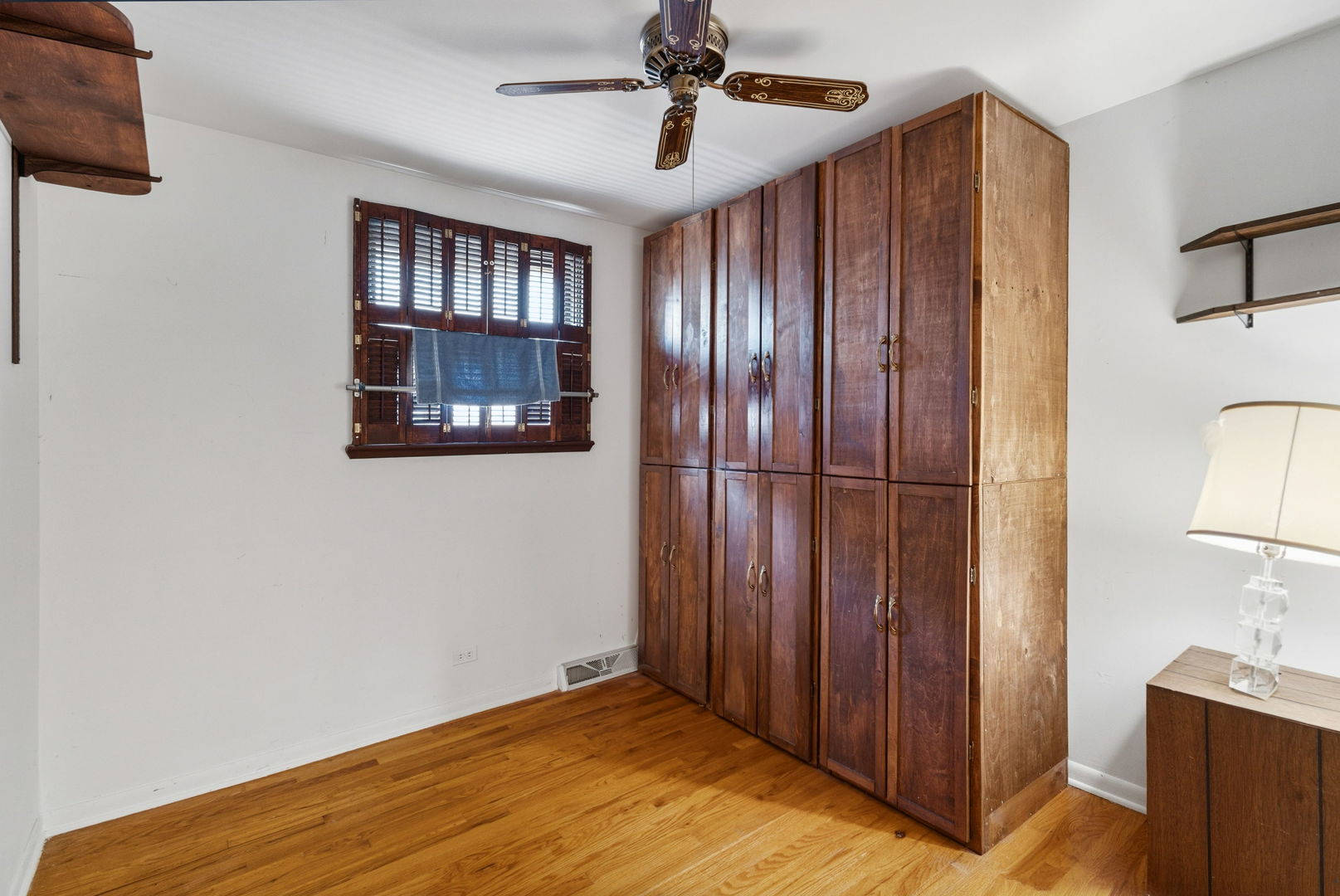 16440 Craig Drive, Oak Forest, IL 60452