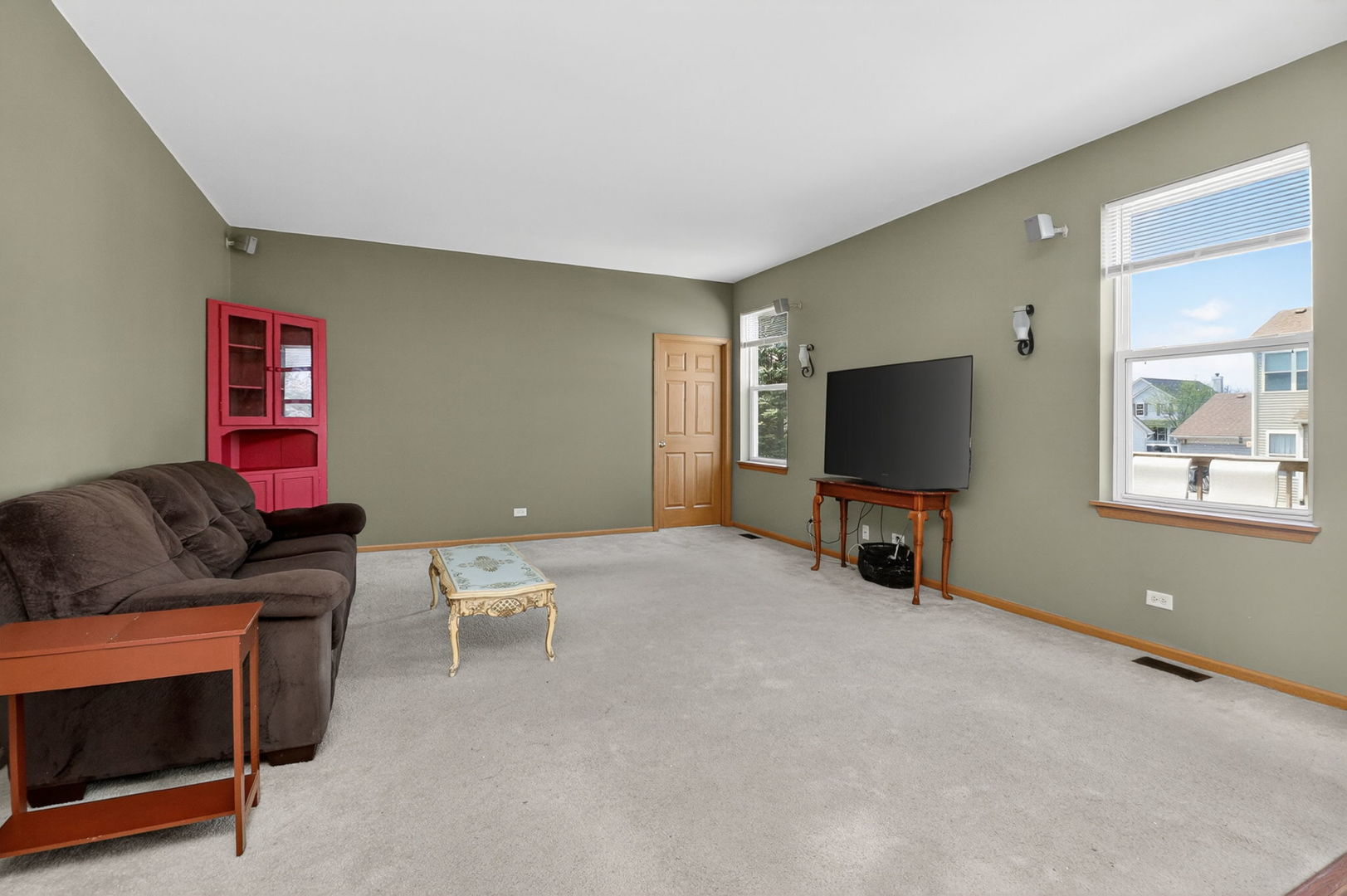 259 Pleasant Plains Drive, St. Charles, IL 60175