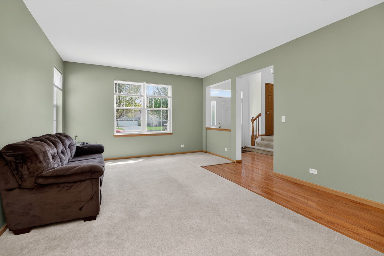 259 Pleasant Plains Drive, St. Charles, IL 60175