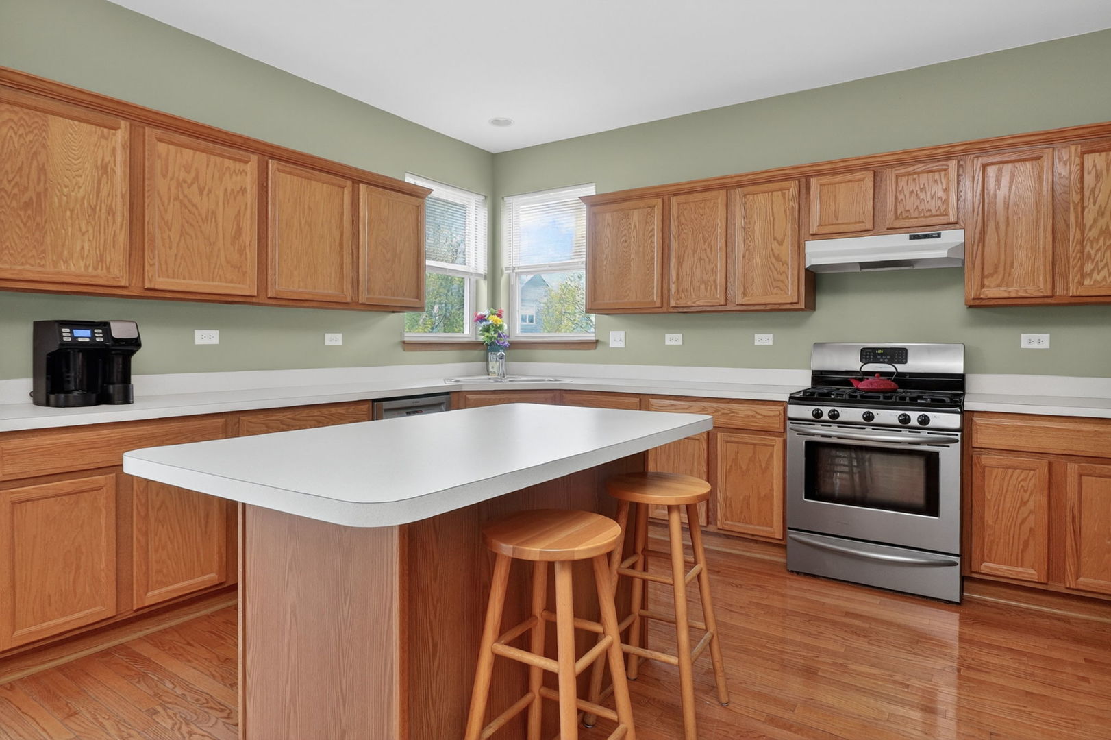 259 Pleasant Plains Drive, St. Charles, IL 60175