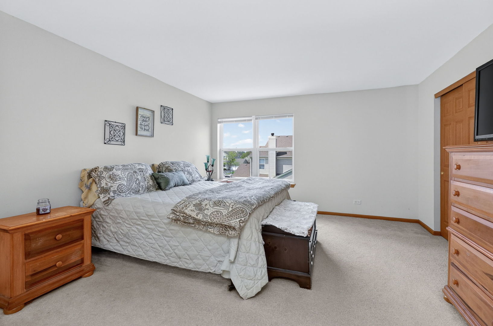 259 Pleasant Plains Drive, St. Charles, IL 60175