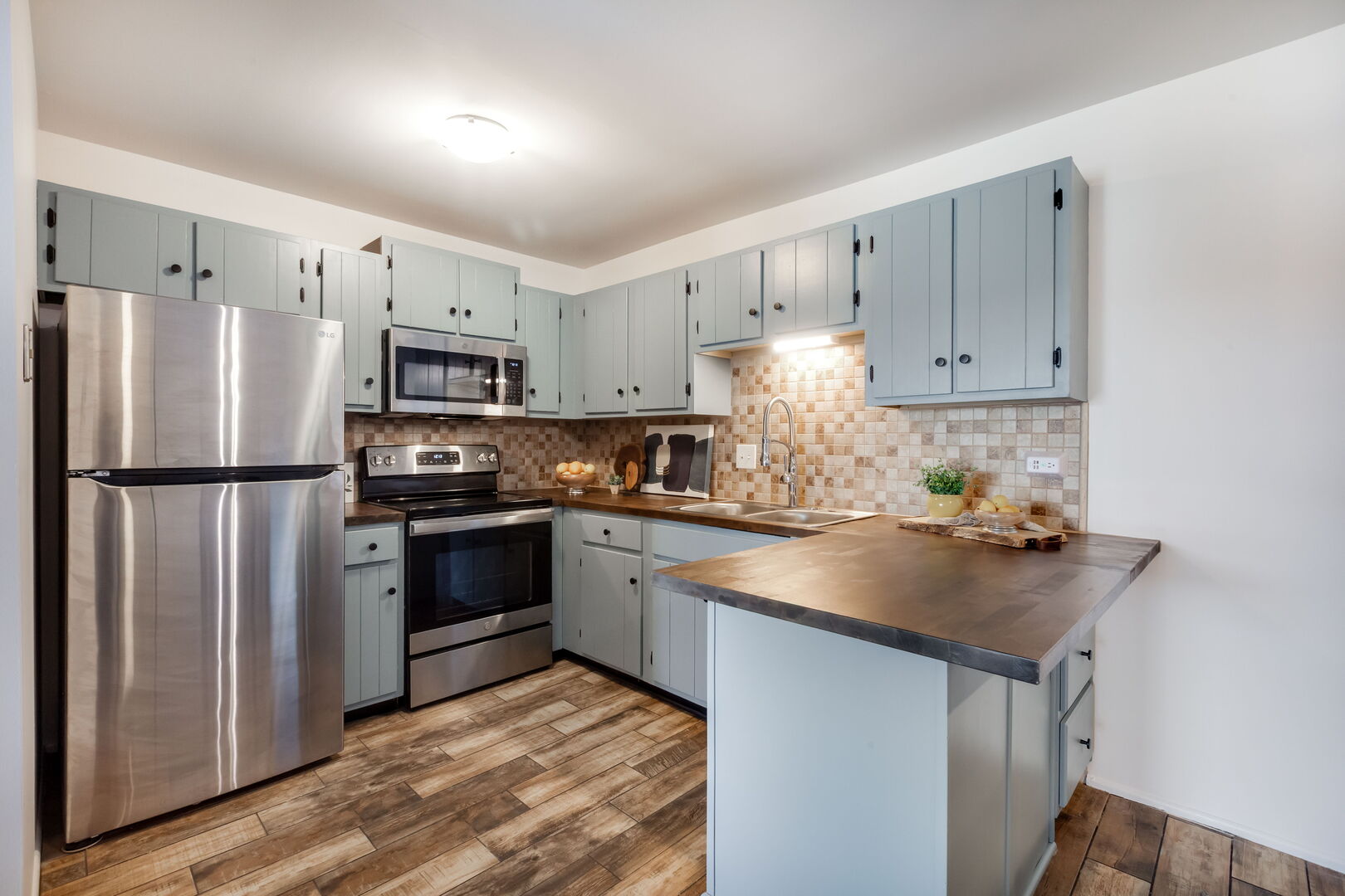 Crystal Lake, IL 60014