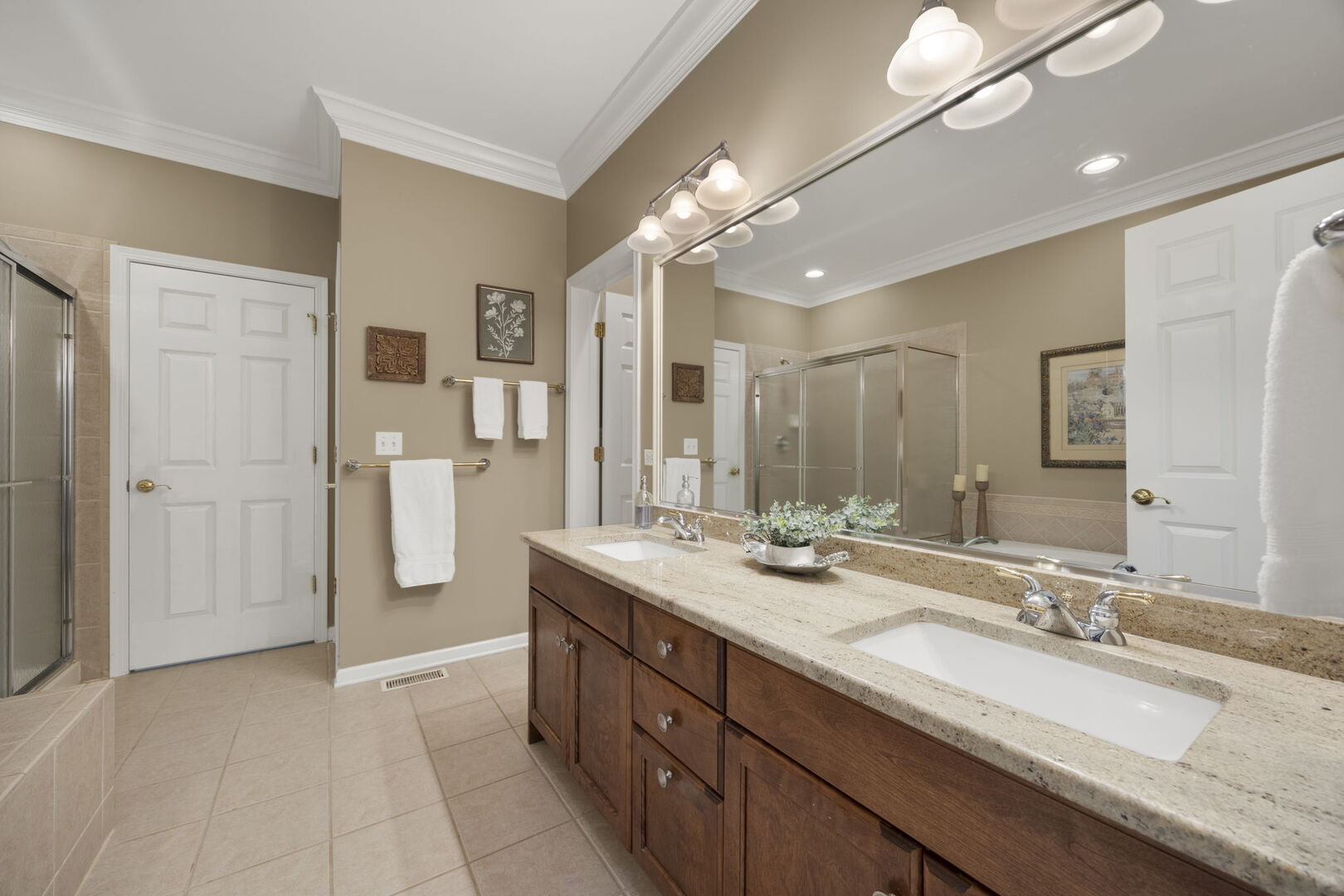 1N165 Mission Court, Winfield, IL 60190