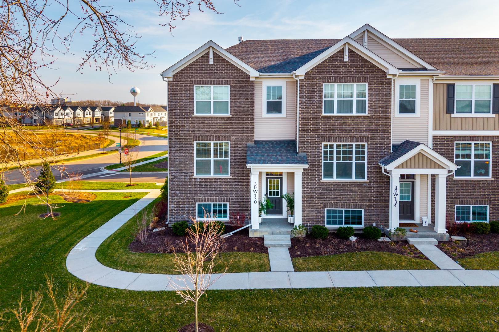 Warrenville, IL 60563